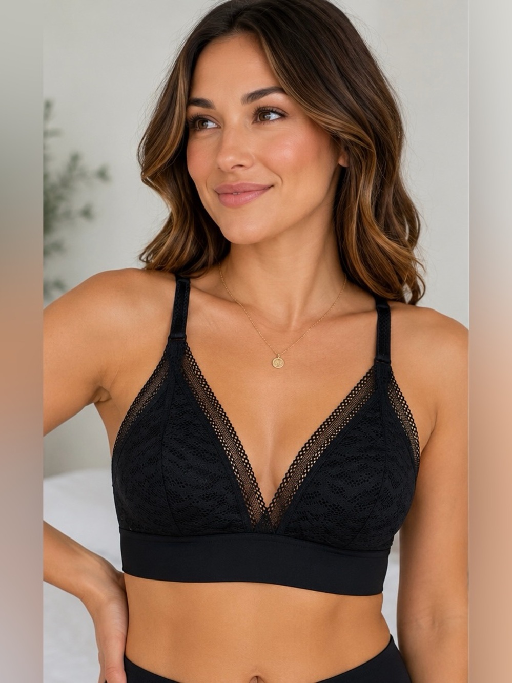 Soma lace triangle black bra size small. Classic basic comfort stretch